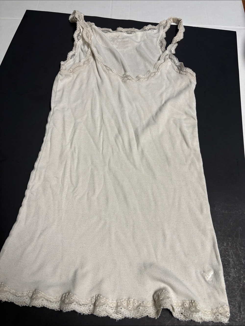 Y2K American Eagle Outfitters Cream Lace-Trim Camisole
